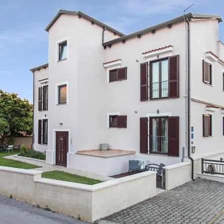 Alba Apartment Porec