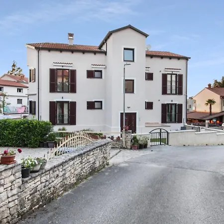 Alba Apartment Porec