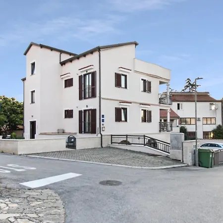 Apartment Alba *