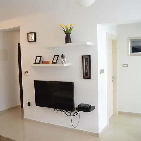 Apartman Alba *